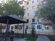 Satılır 3 otaqlı 66 m2 köhnə tikili Qara Qarayev m.