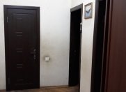 İcarəyə verilir 3 otaqlı 110 m2 köhnə tikili Heydər Əliyev Mərkəzi