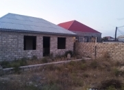 Satılır 3 otaqlı 2.5 m2 həyət evi Ramana