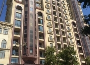 Satılır 5 otaqlı 650 m2 yeni tikili 28 May m.