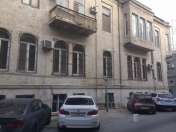 Satılır 2 otaqlı 60 m2 köhnə tikili İçəri Şəhər m.
