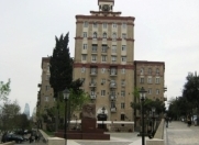 Satılır 2 otaqlı 65 m2 köhnə tikili Dövlət Statistika Komitəsi