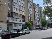 Satılır 5 otaqlı 105 m2 köhnə tikili İnşaatçılar m.