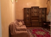 Satılır 2 otaqlı 50 m2 köhnə tikili Səbail r.