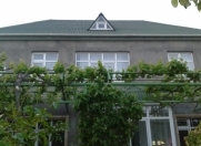 Satılır 4 otaqlı 180 m2 həyət evi Buzovna