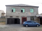 Satılır 11 otaqlı 300 m2 həyət evi Çermet 