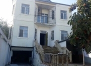 Satılır 5 otaqlı 200 m2 həyət evi Badamdar