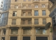 İcarəyə verilir 2 otaqlı 110 m2 köhnə tikili Axundov bağı