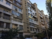 Satılır 4 otaqlı 100 m2 köhnə tikili 8 mkr