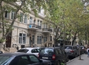 Satılır 4 otaqlı 150 m2 köhnə tikili 28 May m.