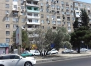 Satılır 3 otaqlı 90 m2 köhnə tikili Qara Qarayev m.