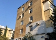 Satılır 2 otaqlı 43.5 m2 köhnə tikili Qara Qarayev m.