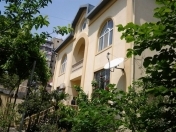 Satılır 7 otaqlı 500 m2 villa Zərifə Əliyeva adına park