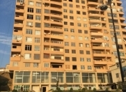 Satılır 1 otaqlı 60 m2 yeni tikili Əhmədli m.