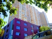 Satılır 4 otaqlı 220 m2 yeni tikili 28 May m.