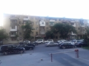 Satılır 3 otaqlı 70 m2 köhnə tikili Elmlər Akademiyası m.