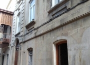 Satılır 4 otaqlı 90 m2 köhnə tikili İçəri Şəhər m.