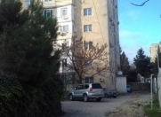 Satılır 2 otaqlı 50 m2 köhnə tikili İnşaatçılar m.