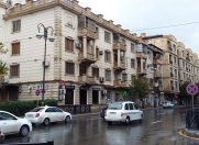Satılır 1 otaqlı 25 m2 köhnə tikili Gənclik m.