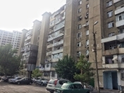 Satılır 3 otaqlı 60 m2 köhnə tikili Memar Əcəmi m.