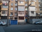 Satılır 3 otaqlı 62.5 m2 köhnə tikili Qara Qarayev m.