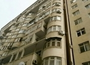 Satılır 2 otaqlı 42 m2 ofis Elmlər Akademiyası m.