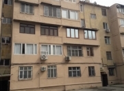 Satılır 3 otaqlı 60 m2 köhnə tikili Memar Əcəmi m.