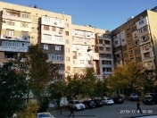 Satılır 3 otaqlı 130 m2 köhnə tikili Elmlər Akademiyası m.