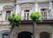 İcarəyə verilir 3 otaqlı 230 m2 obyekt Azərbaycan kinoteatrı