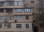 Satılır 1 otaqlı 32 m2 köhnə tikili İnşaatçılar m.