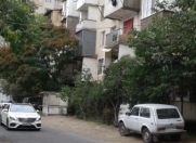 Satılır 3 otaqlı 75 m2 köhnə tikili Yasamal r.