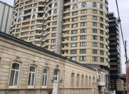 Satılır 3 otaqlı 170 m2 yeni tikili Nizami m.