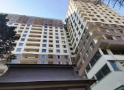 Satılır 2 otaqlı 50 m2 yeni tikili İnşaatçılar m.