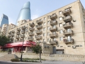 İcarəyə verilir 2 otaqlı 60 m2 köhnə tikili Nərimanov heykəli