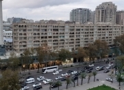 İcarəyə verilir 3 otaqlı 80 m2 köhnə tikili A.S.Puşkin parkı