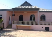 Satılır 4 otaqlı 120 m2 həyət evi Saray