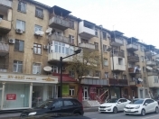Satılır 2 otaqlı 55 m2 köhnə tikili Elmlər Akademiyası m.
