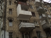 Satılır 3 otaqlı 76 m2 köhnə tikili Memar Əcəmi m.