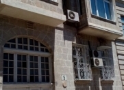 Satılır 3 otaqlı 90 m2 köhnə tikili İçəri Şəhər m.