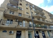 Satılır 2 otaqlı 55 m2 köhnə tikili Qara Qarayev m.