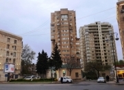 Satılır 3 otaqlı 75 m2 köhnə tikili Elmlər Akademiyası m.