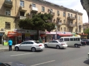 Satılır 1 otaqlı 35 m2 köhnə tikili Elmlər Akademiyası m.