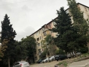 Satılır 2 otaqlı 42 m2 köhnə tikili Elmlər Akademiyası m.