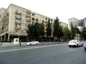 İcarəyə verilir 2 otaqlı 50 m2 köhnə tikili Sahil m.