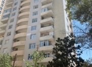 Satılır 3 otaqlı 130 m2 yeni tikili İnşaatçılar m.