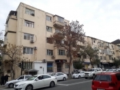 Satılır 2 otaqlı 55 m2 köhnə tikili ABŞ səfirliyi