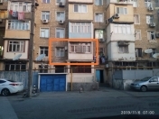 Satılır 3 otaqlı 65 m2 köhnə tikili Qara Qarayev m.