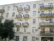 Satılır 2 otaqlı 55 m2 köhnə tikili İnşaat Universiteti