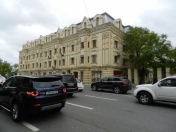 Satılır 4 otaqlı 130 m2 köhnə tikili Dostluq kinoteatrı