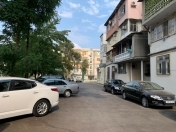 Satılır 2 otaqlı 55 m2 köhnə tikili Elmlər Akademiyası m.